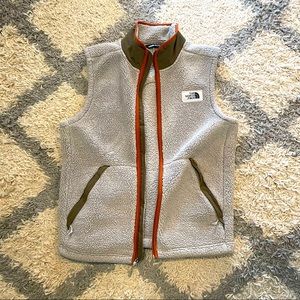 The North Face Campshire Vest. Mens Medium.